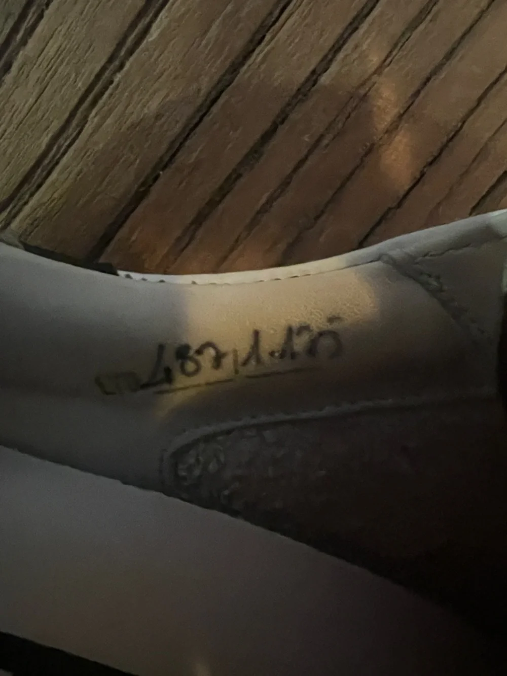 Golden Goose Superstar White Sneakers Classic Style - Picture 2 of 5